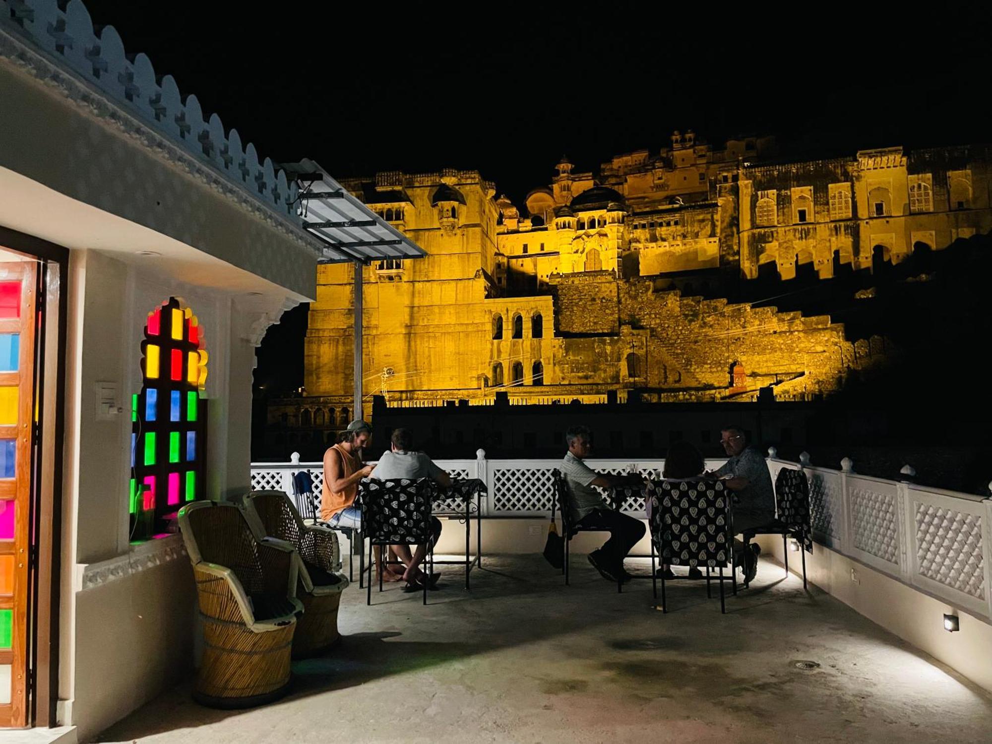 The Castle View Homestay Būndi Exteriör bild